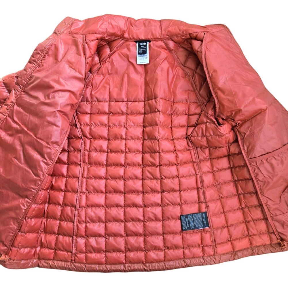 The North Face Womens Thermoball Puffer Jacket Medium Mars Dust Lightweight  NWT - Picture 8 of 14
